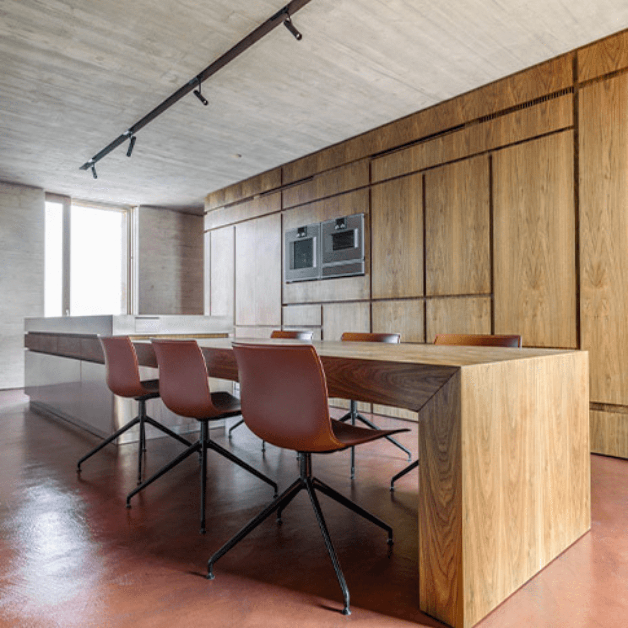 RRoyce Luxury — The Memory of Wood