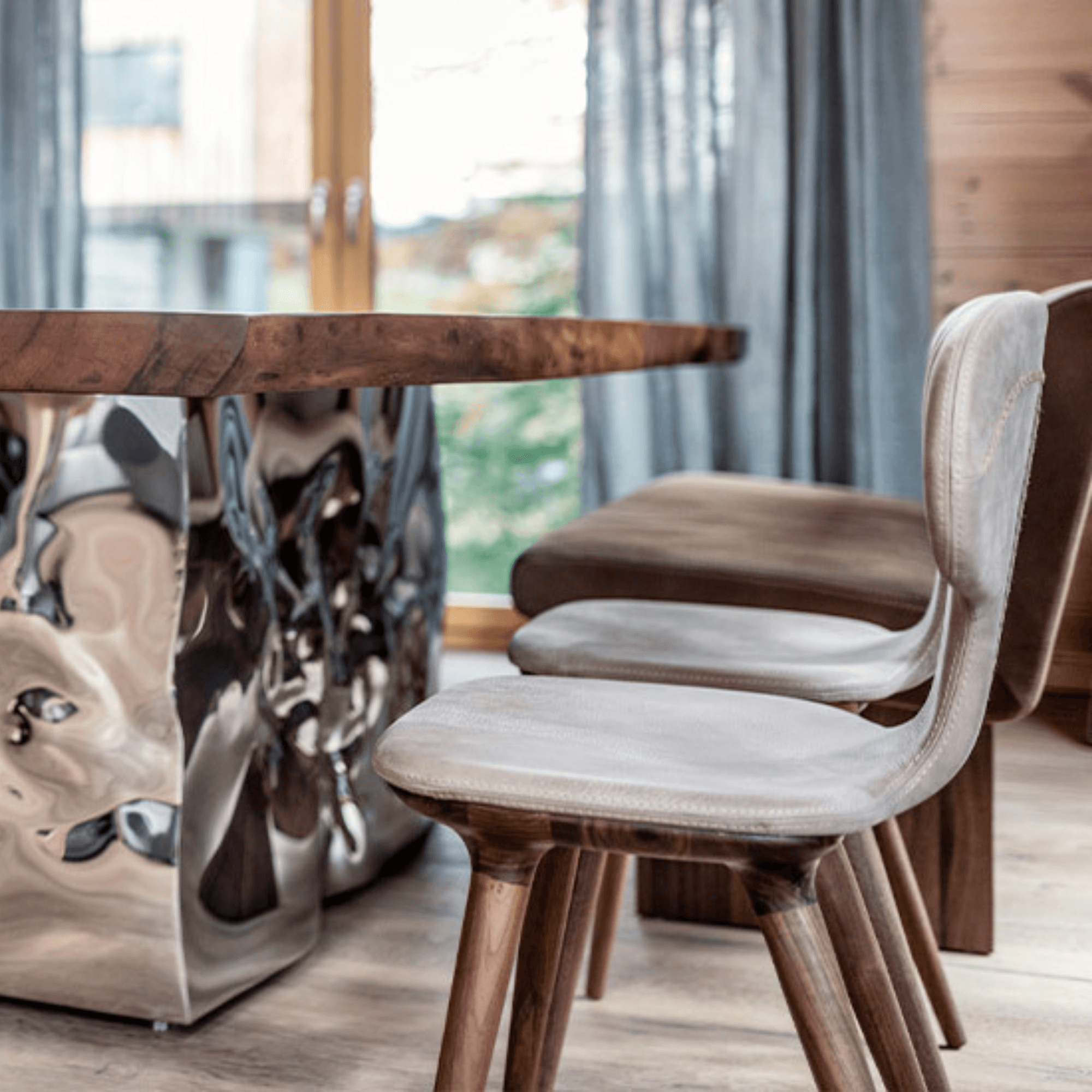 RRoyce Luxury — The Memory of Wood
