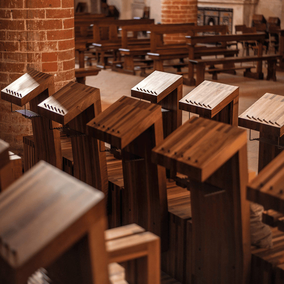 RRoyce Luxury — The Quiet Weight of Walnut