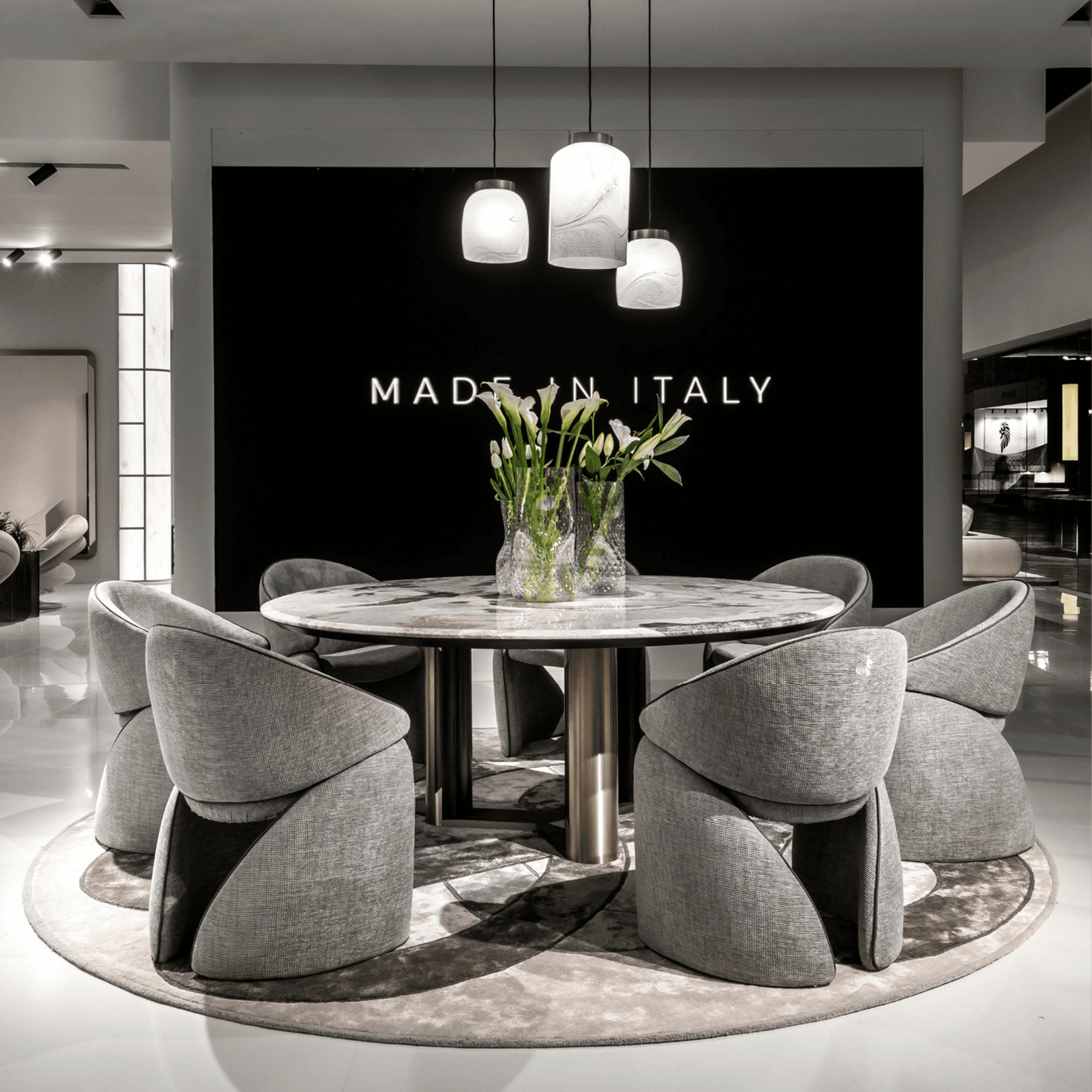 RRoyce Luxury — The Language of Refinement