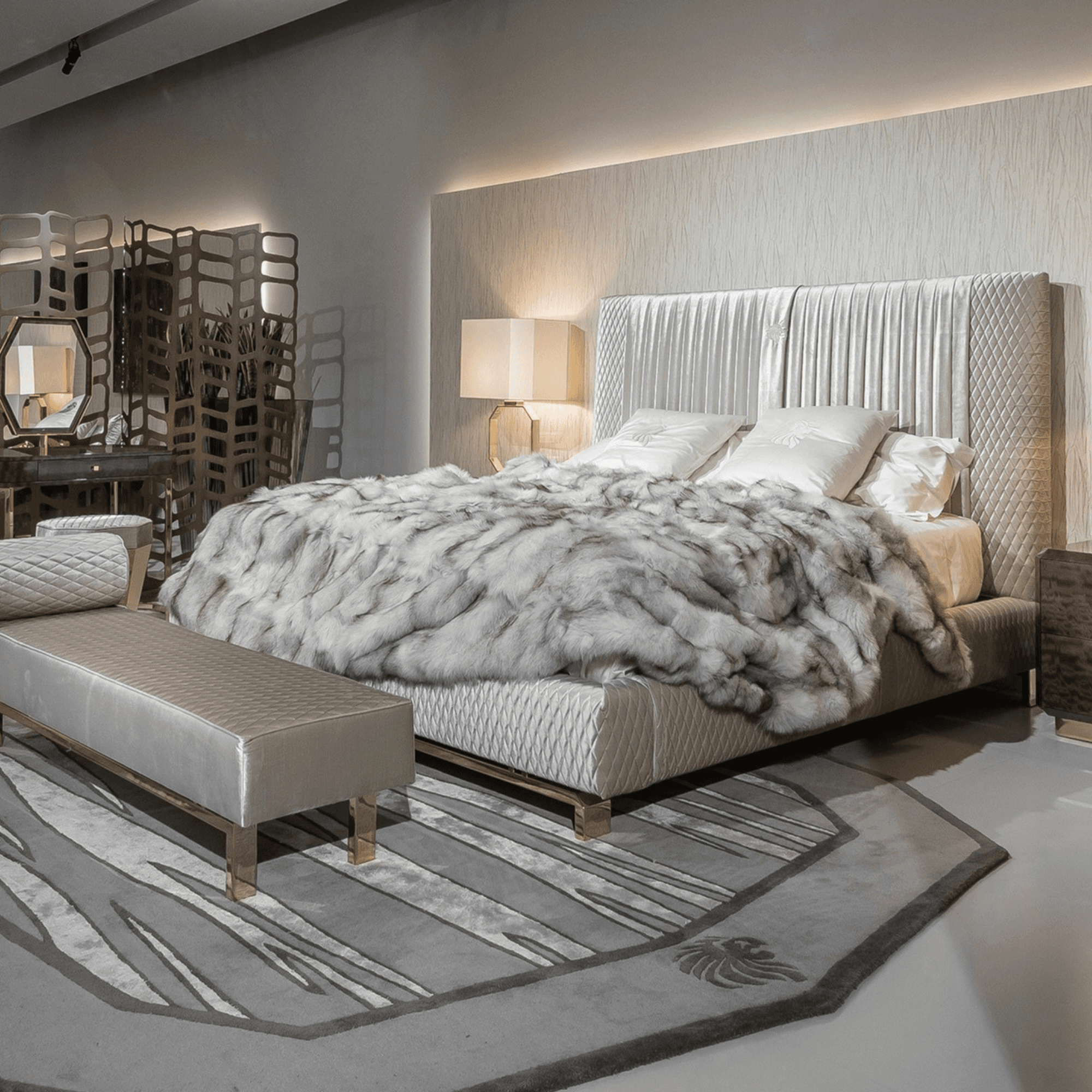 RRoyce Luxury — An Atmosphere of Elegance